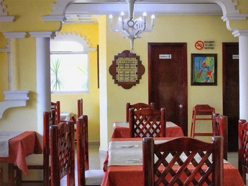 Hotel Baez Carrizal فيلاهيرموسا المظهر الخارجي الصورة