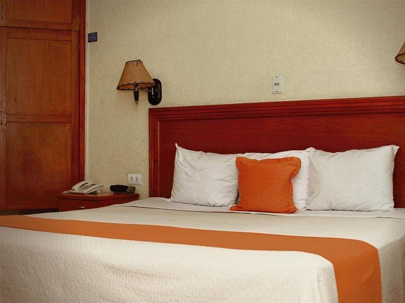 Hotel Baez Carrizal فيلاهيرموسا المظهر الخارجي الصورة
