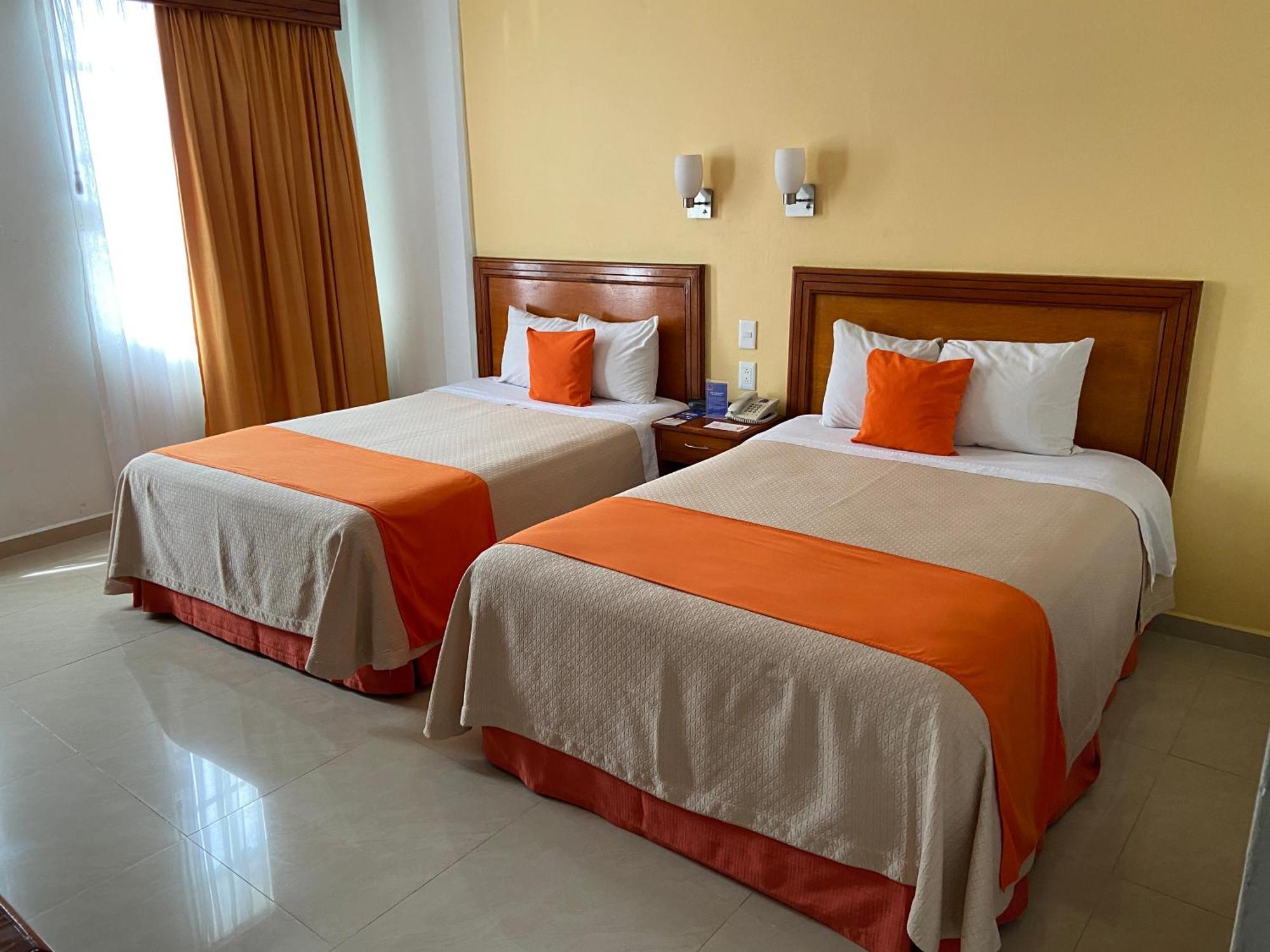 Hotel Baez Carrizal فيلاهيرموسا المظهر الخارجي الصورة